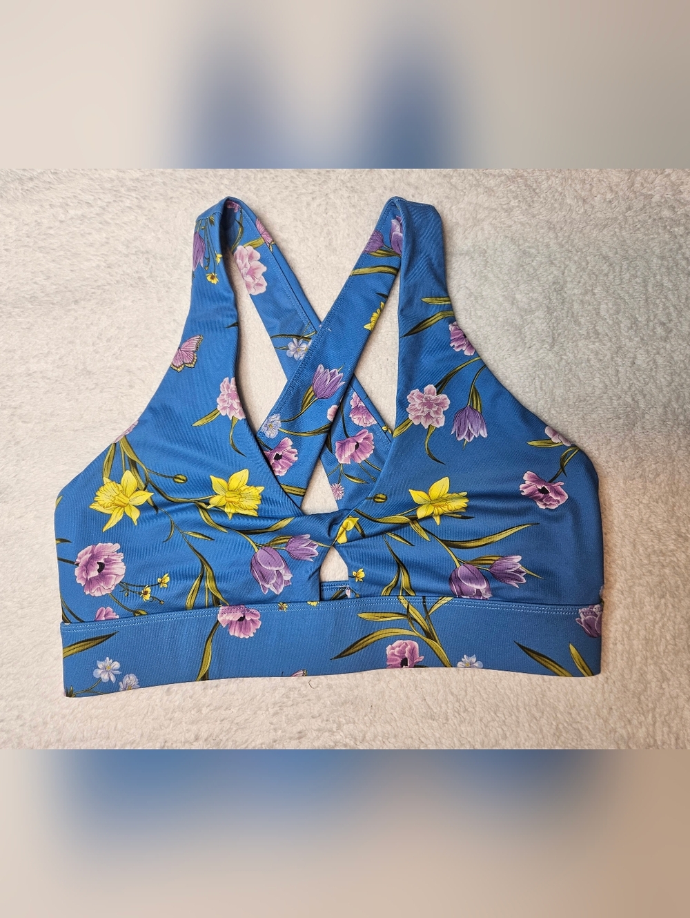 Fabletics  Oasis Twist Medium Impact Floral  Lihtgh Blue Sports Bra